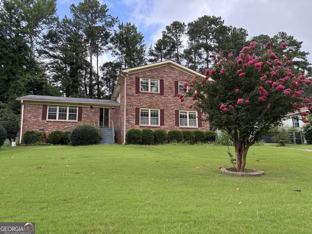 1481 Drayton Woods Drive - Photo 0