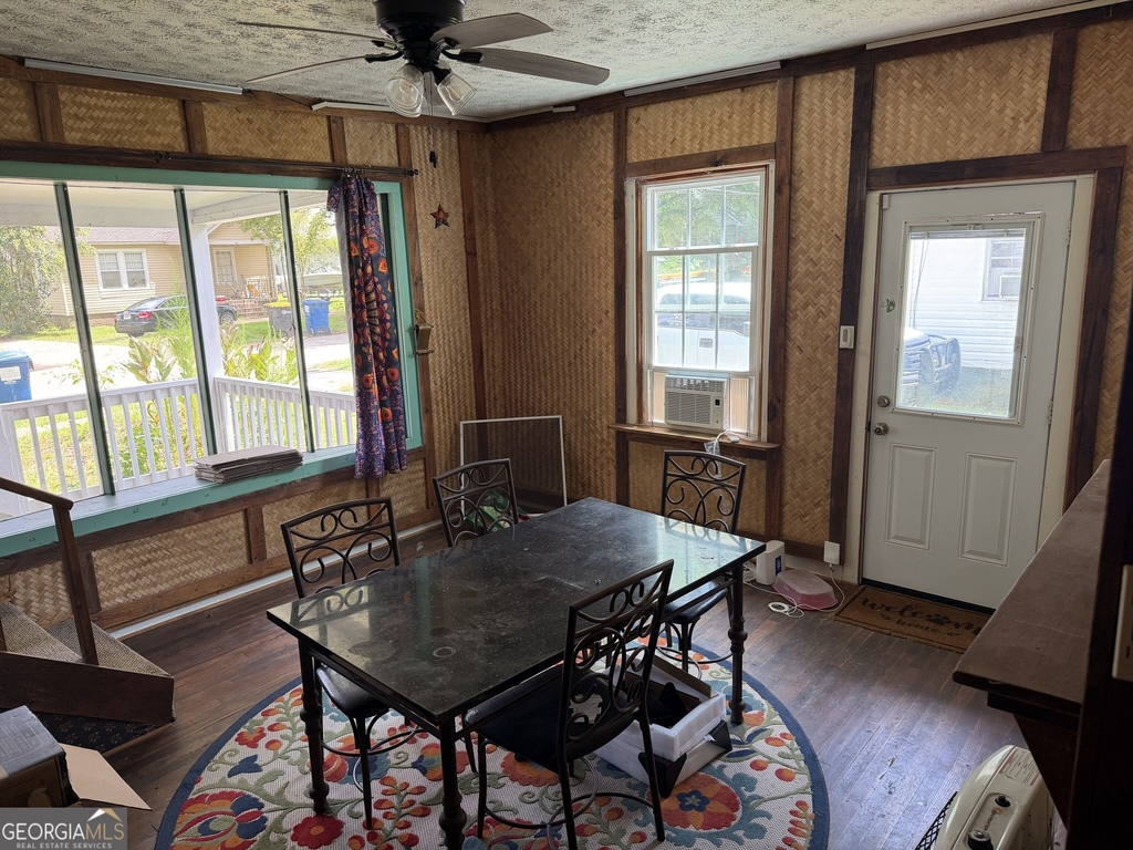 502 Lawrence Street - Photo 4