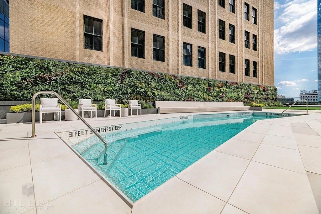 Northern Boulevard - Photo 10