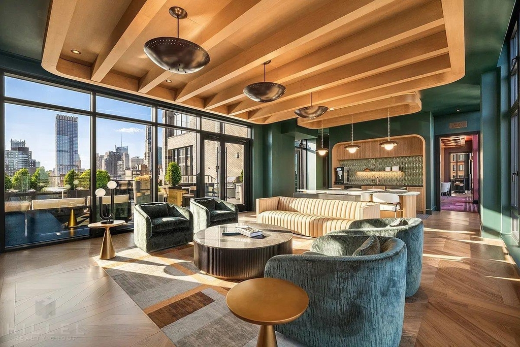 East 36th Street - Photo 5