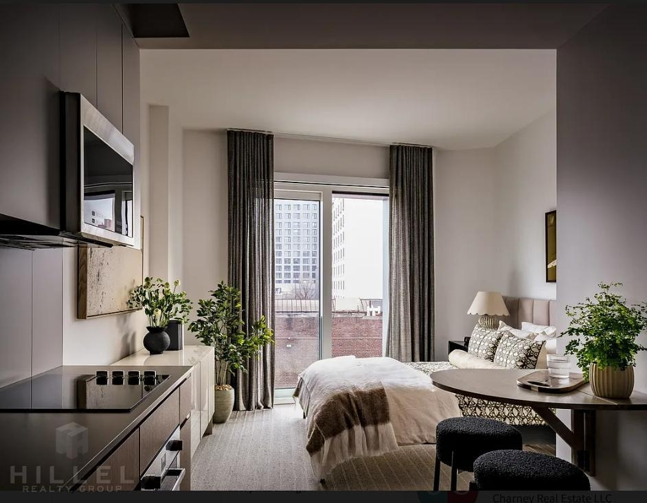 Third Avenue - Photo 6