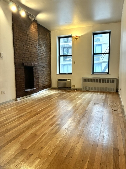 209 East 81st street New York,NY 10028 - Photo 0