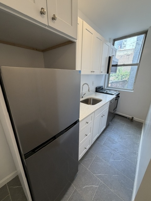 752 9th Avenue - Photo 3