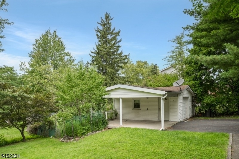 275 E Mt Pleasant Ave - Photo 47