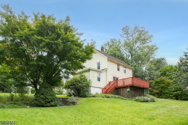 275 E Mt Pleasant Ave - Photo 2