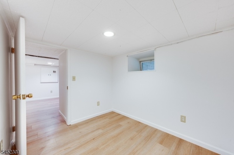 275 E Mt Pleasant Ave - Photo 37