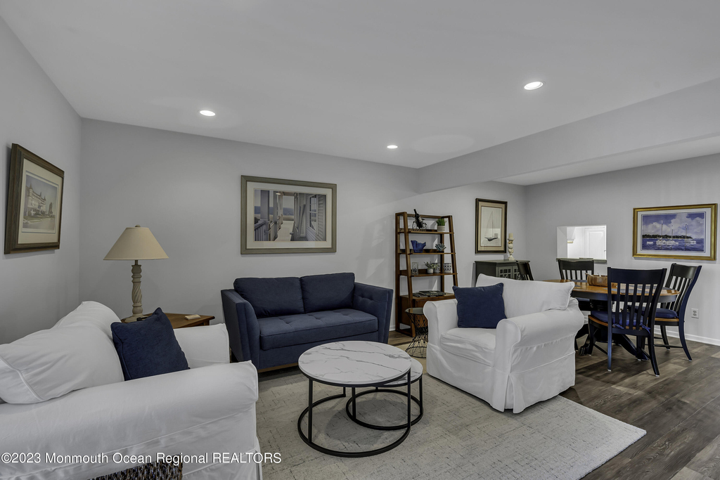 15 Linden Drive - Photo 13