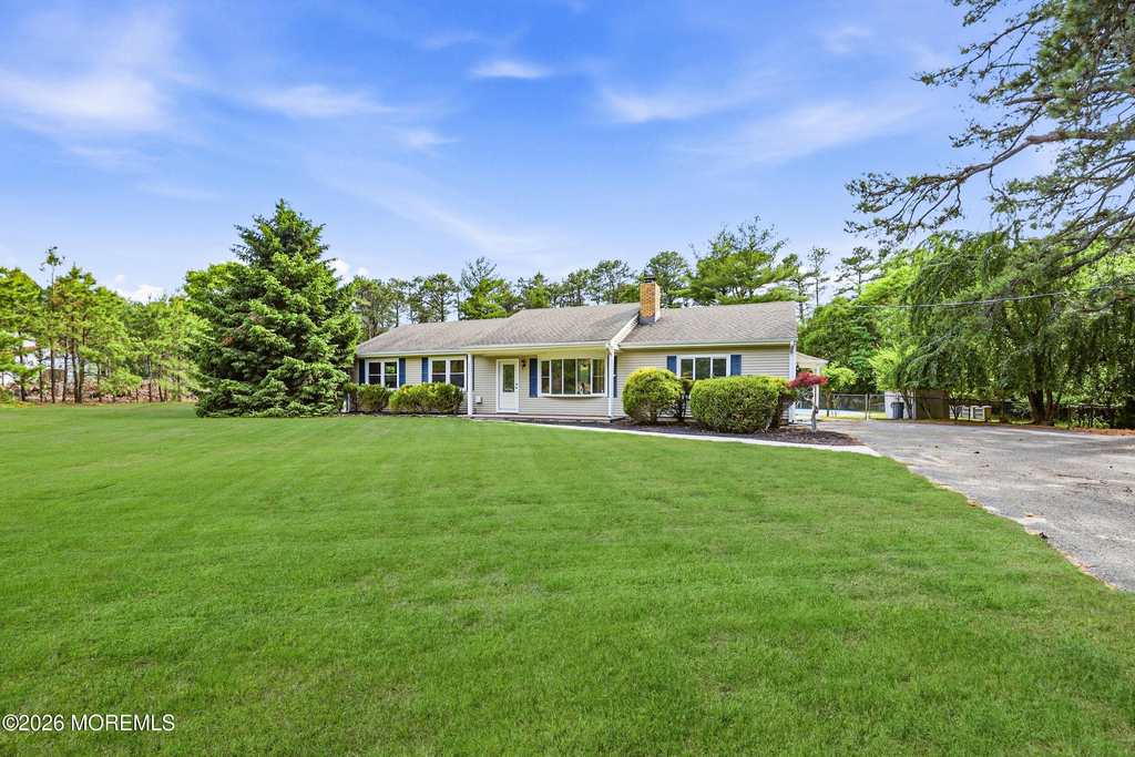 2021 Paterson Avenue - Photo 1