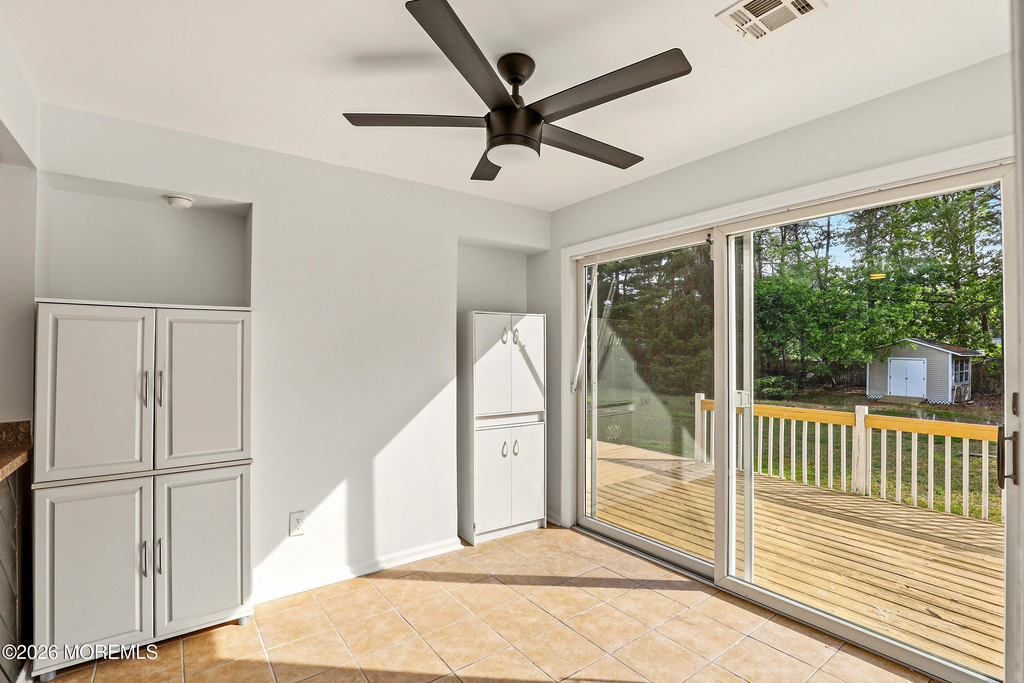 2021 Paterson Avenue - Photo 9