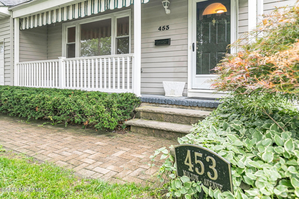 453 Milton Avenue - Photo 4