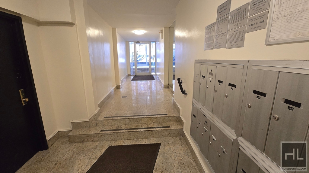 East 83 Street - Photo 3