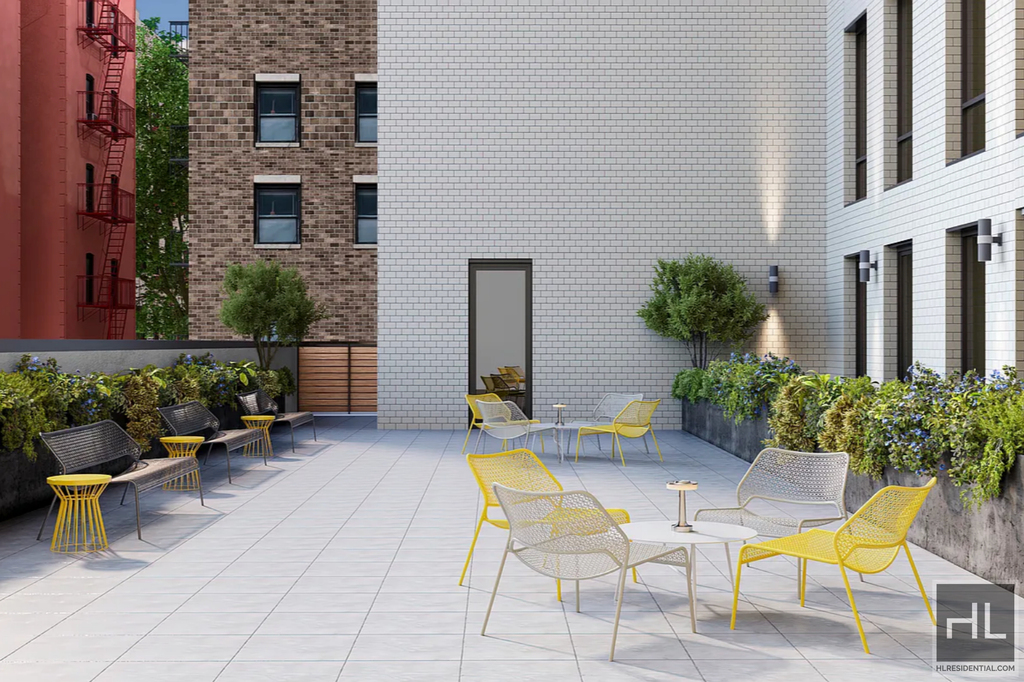 East 177 Street - Photo 9