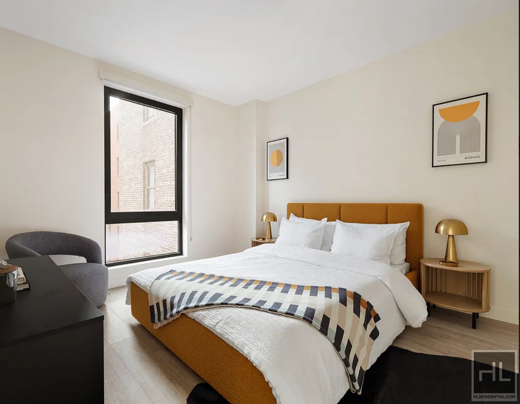 East 177 Street - Photo 5