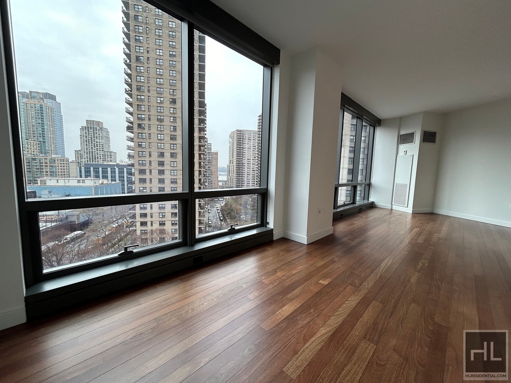 West 67th Street - Photo 1