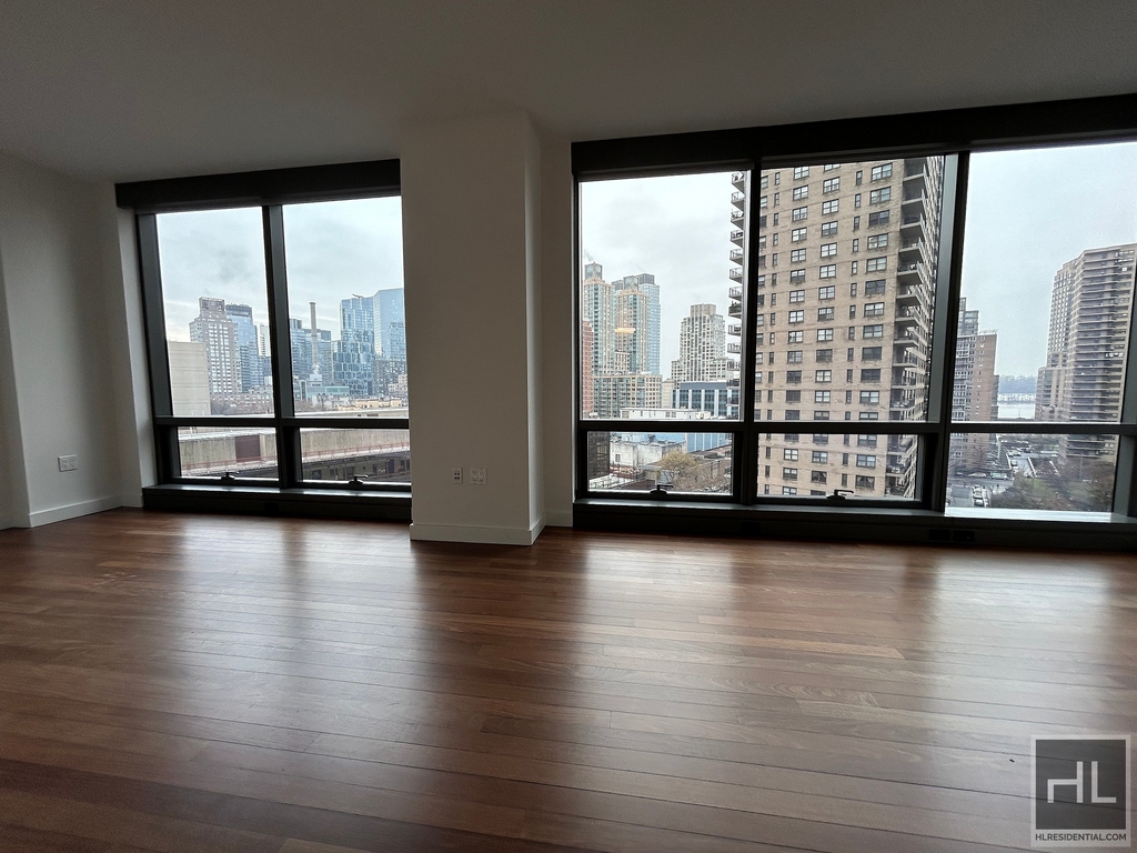 West 67th Street - Photo 0