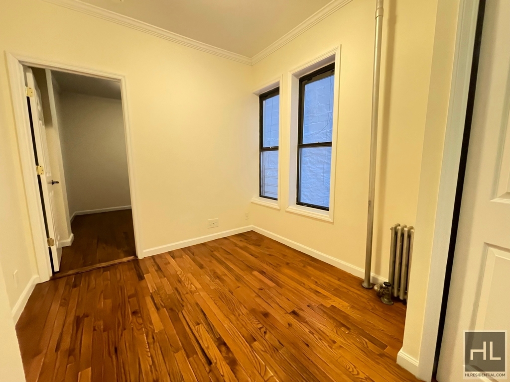 East 80 Street - Photo 3