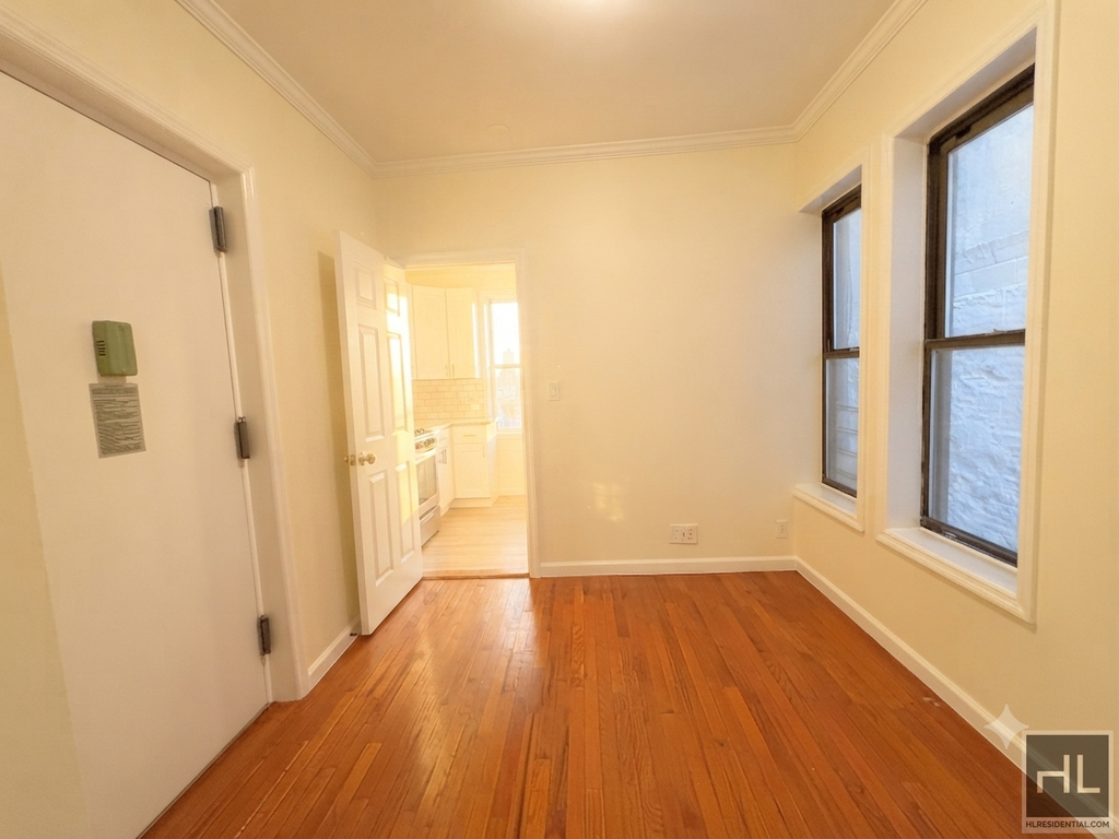 East 80 Street - Photo 2