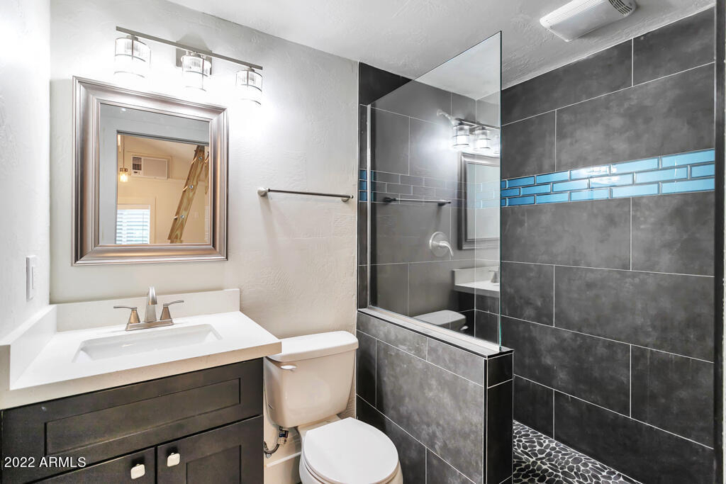 1638 E Granada Road - Photo 6