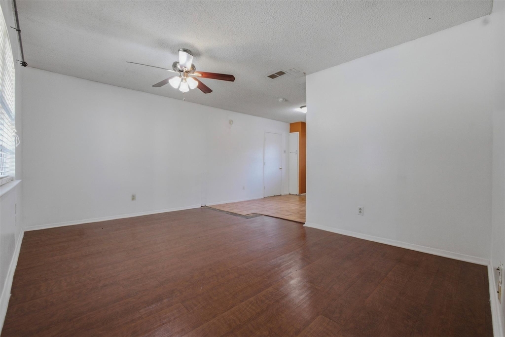 4577 Bonanza Lane - Photo 2