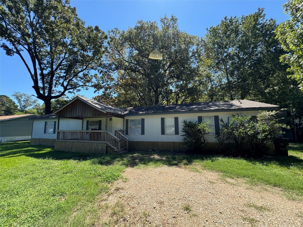 161 Flournoy Lucus - Photo 1