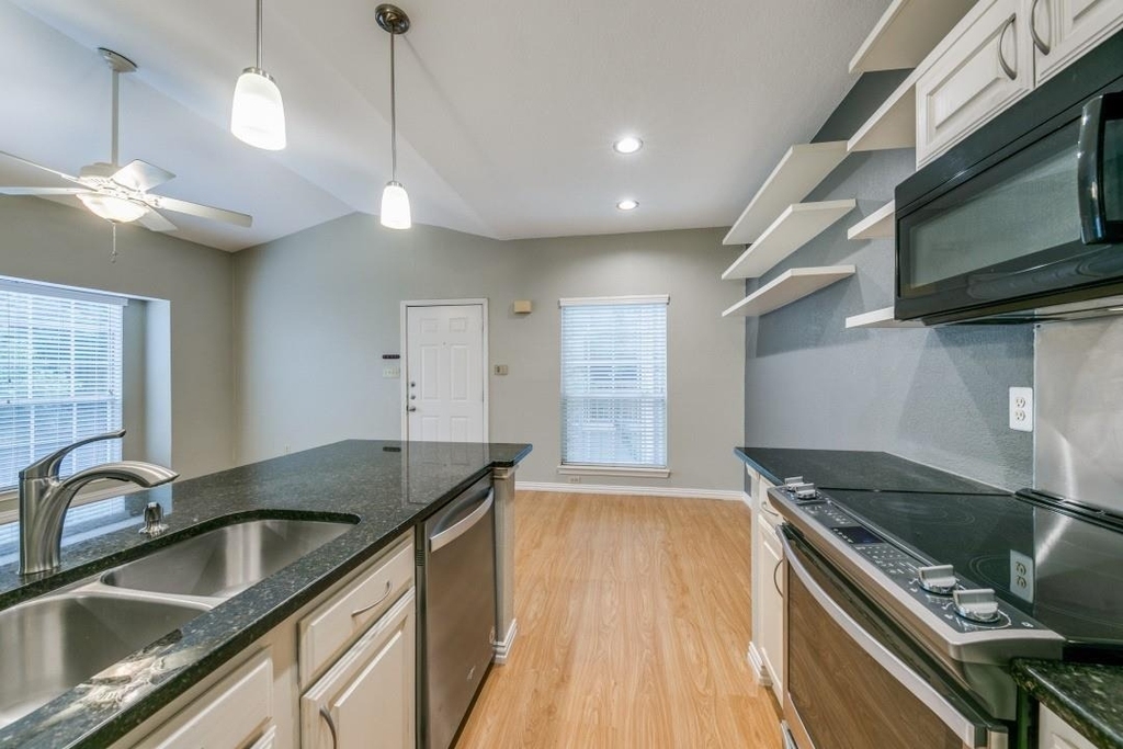 7151 Gaston Avenue - Photo 6