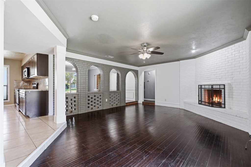 2728 Northcrest Drive - Photo 11