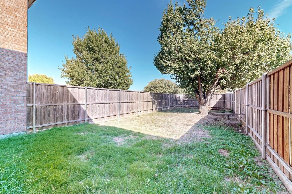 7936 Quest Court - Photo 33