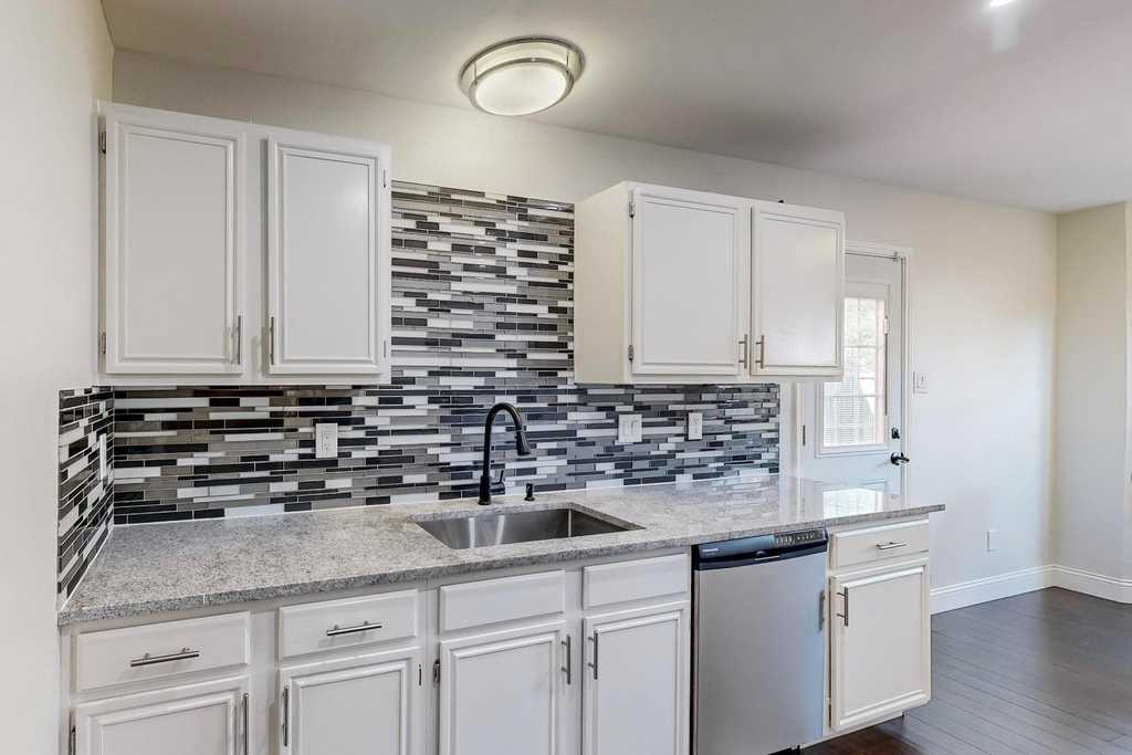 7936 Quest Court - Photo 12