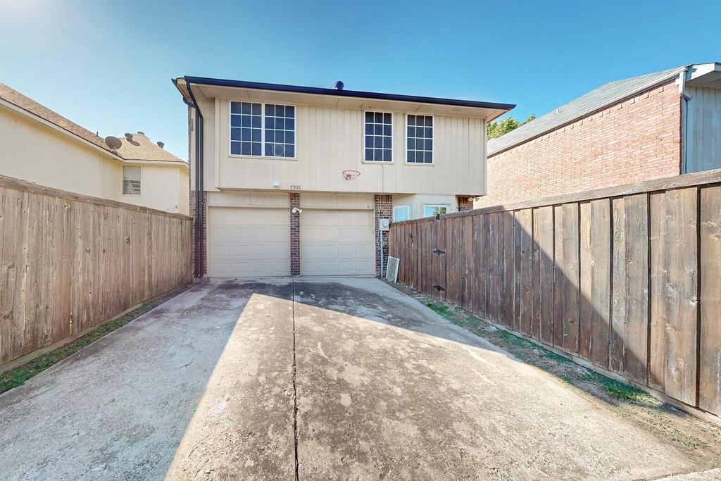 7936 Quest Court - Photo 38