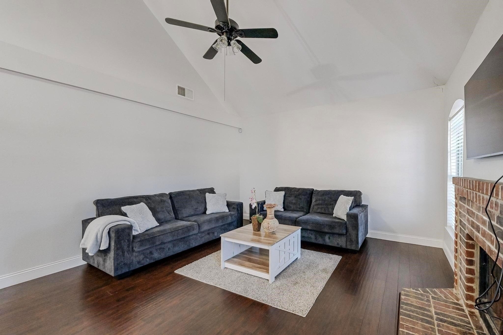 7936 Quest Court - Photo 10