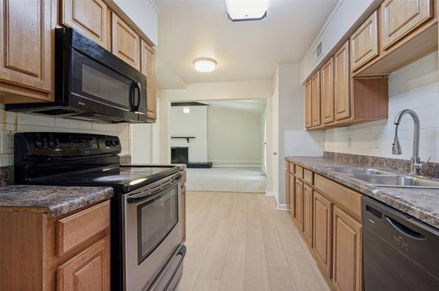 3221 Ridgeview Circle - Photo 5
