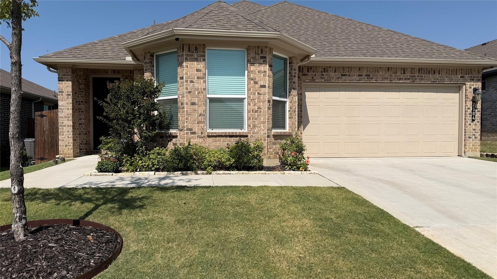 2104 Blackcap Street - Photo 2