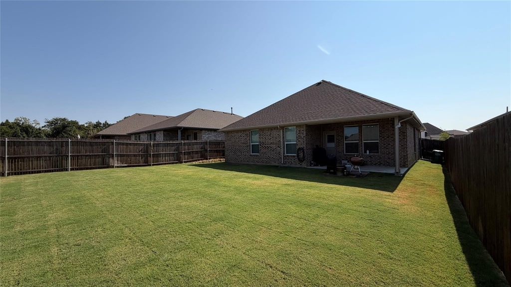 2104 Blackcap Street - Photo 8