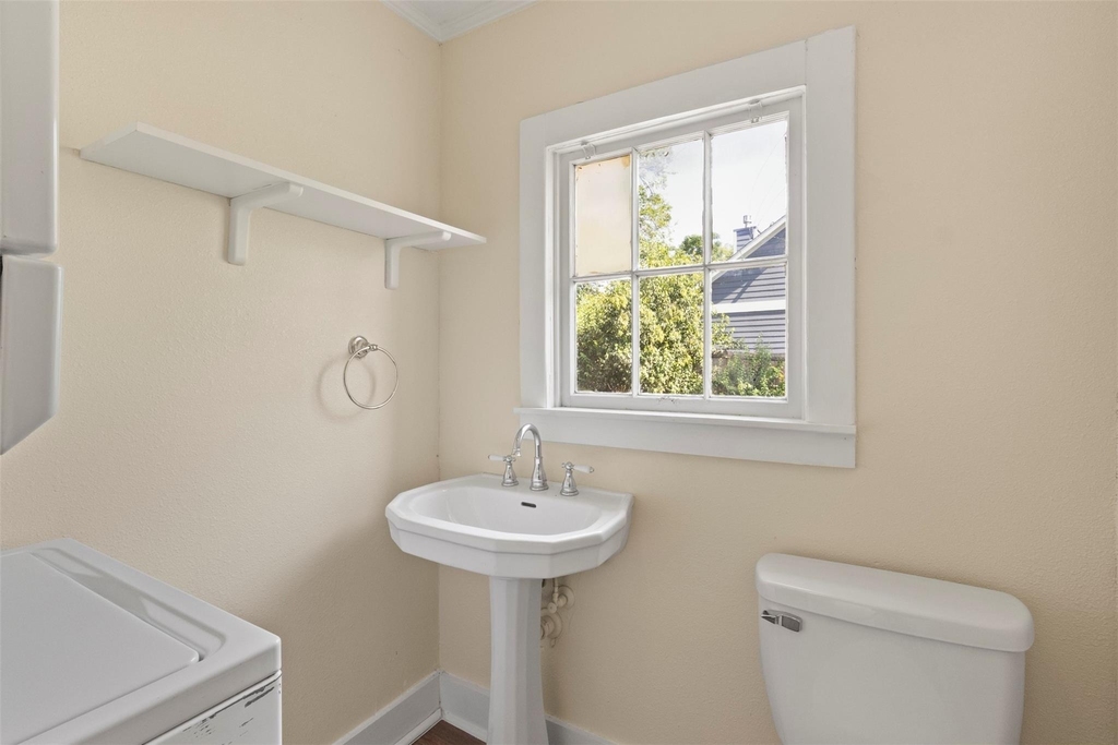 408 S College Street - Photo 15