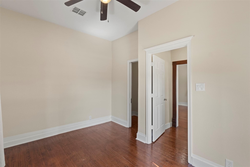 408 S College Street - Photo 5