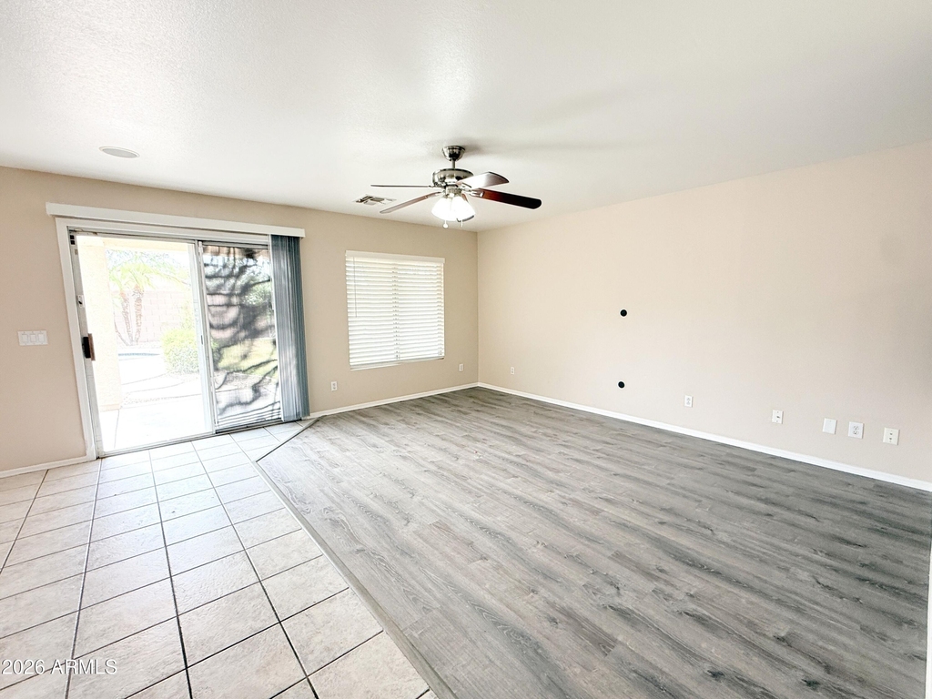 805 S Esmeralda -- - Photo 2