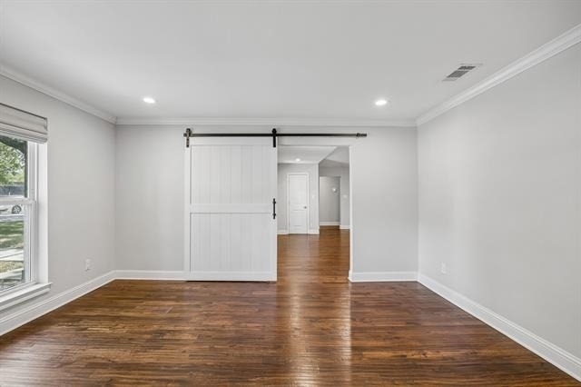10215 Dale Crest Drive - Photo 11