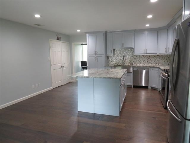 1026 Thomas Street - Photo 3