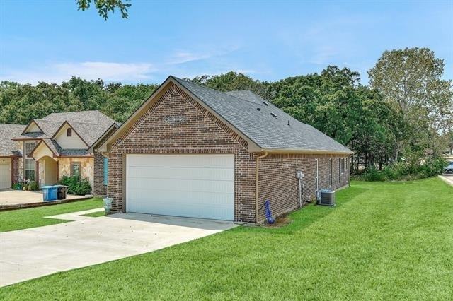 3101 S College Boulevard - Photo 3