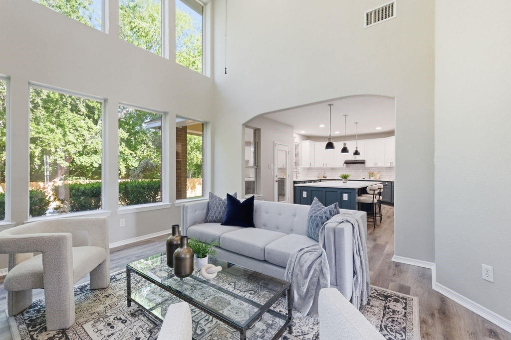 7000 Winthorp Drive - Photo 8