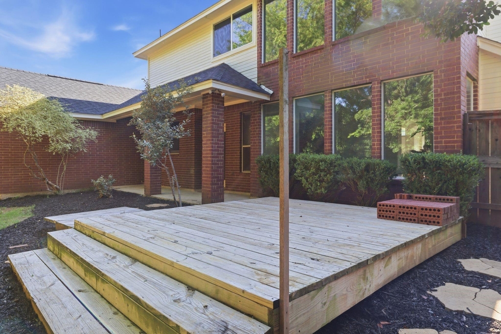 7000 Winthorp Drive - Photo 37