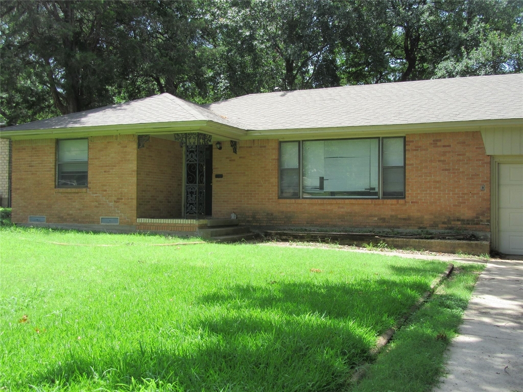 7410 Piedmont Drive - Photo 1