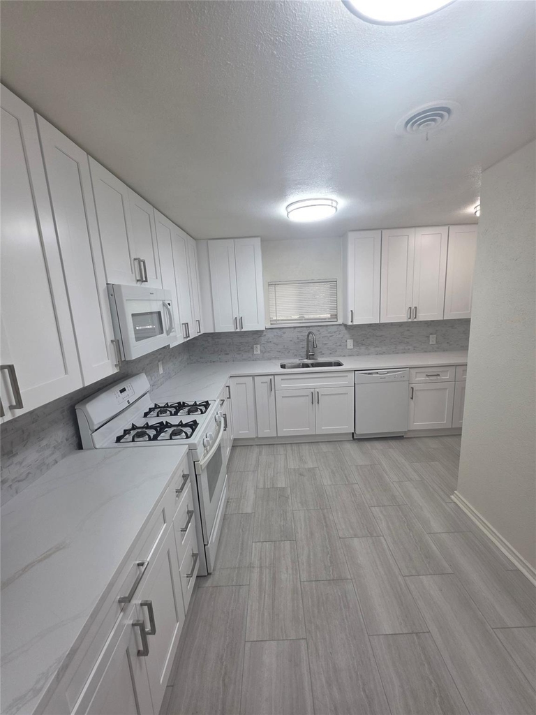 7410 Piedmont Drive - Photo 14
