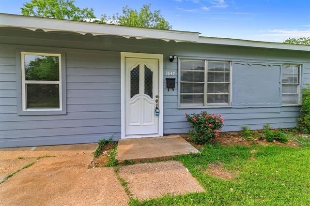 3847 Castle Hills Drive - Photo 1