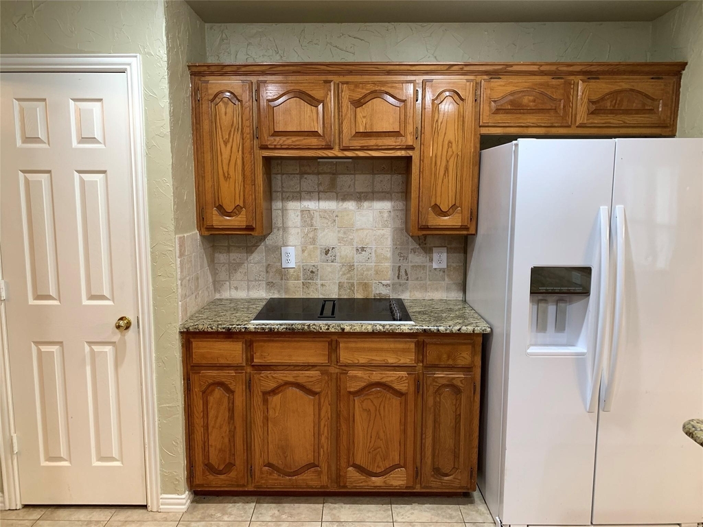 4914 Shadowood Road - Photo 18