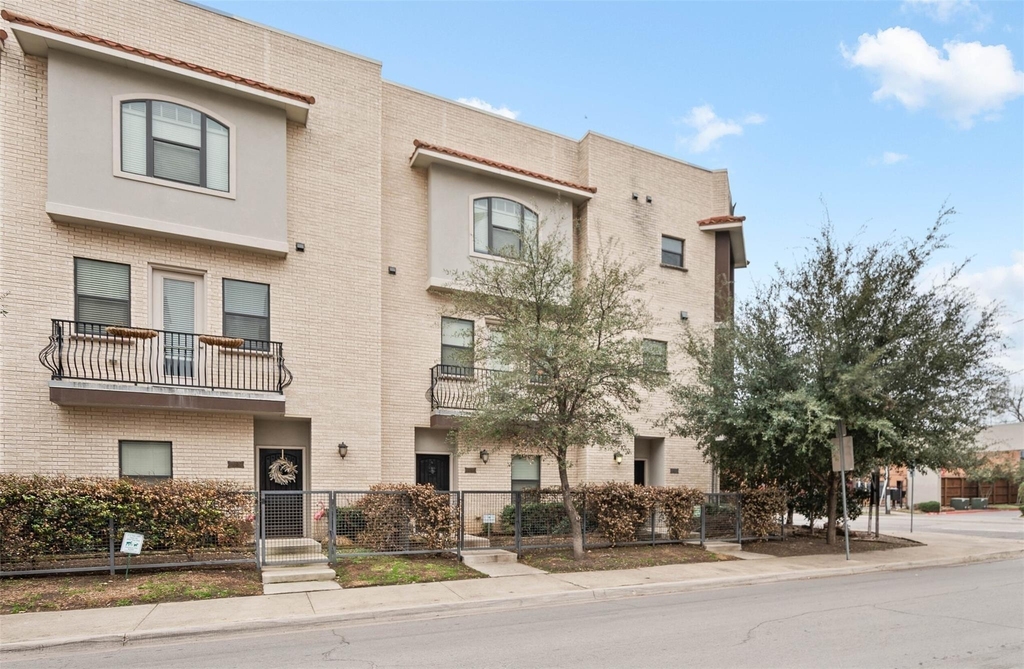 3142 Ross Avenue - Photo 23