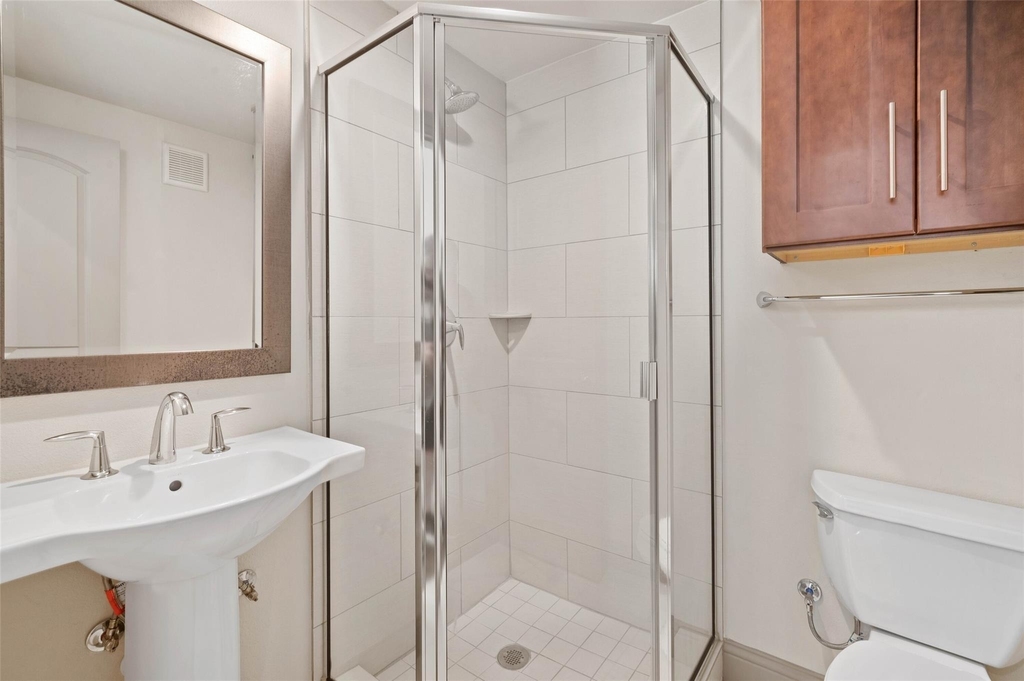 3142 Ross Avenue - Photo 20