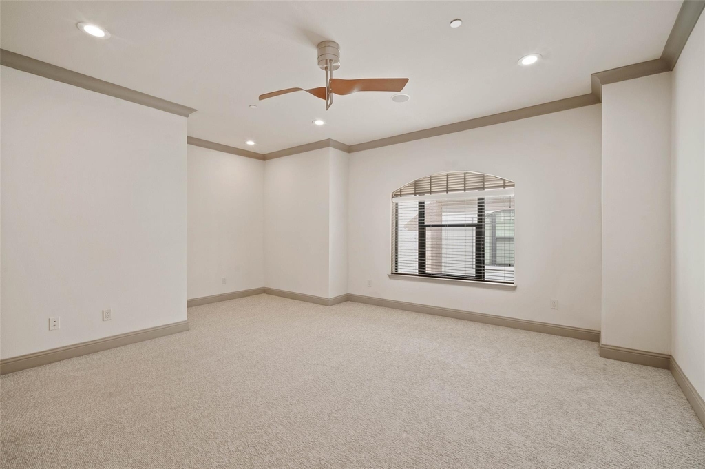3142 Ross Avenue - Photo 10