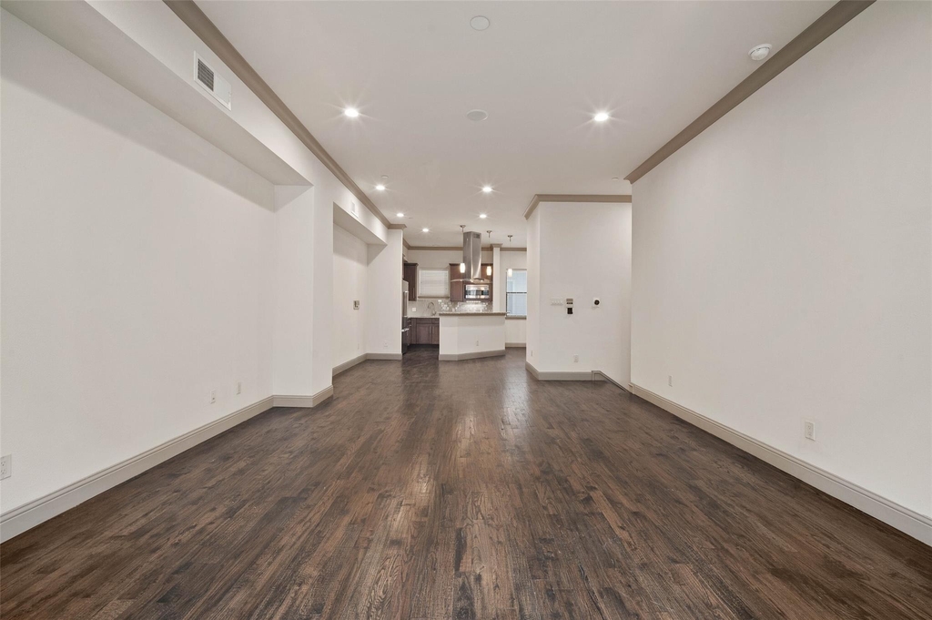 3142 Ross Avenue - Photo 6