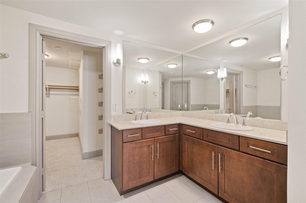 3142 Ross Avenue - Photo 12